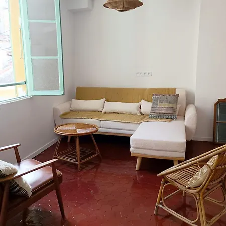 Charming In With Balcony Apartment Nice