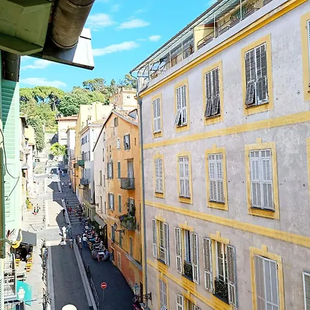 Charming In With Balcony Apartment *